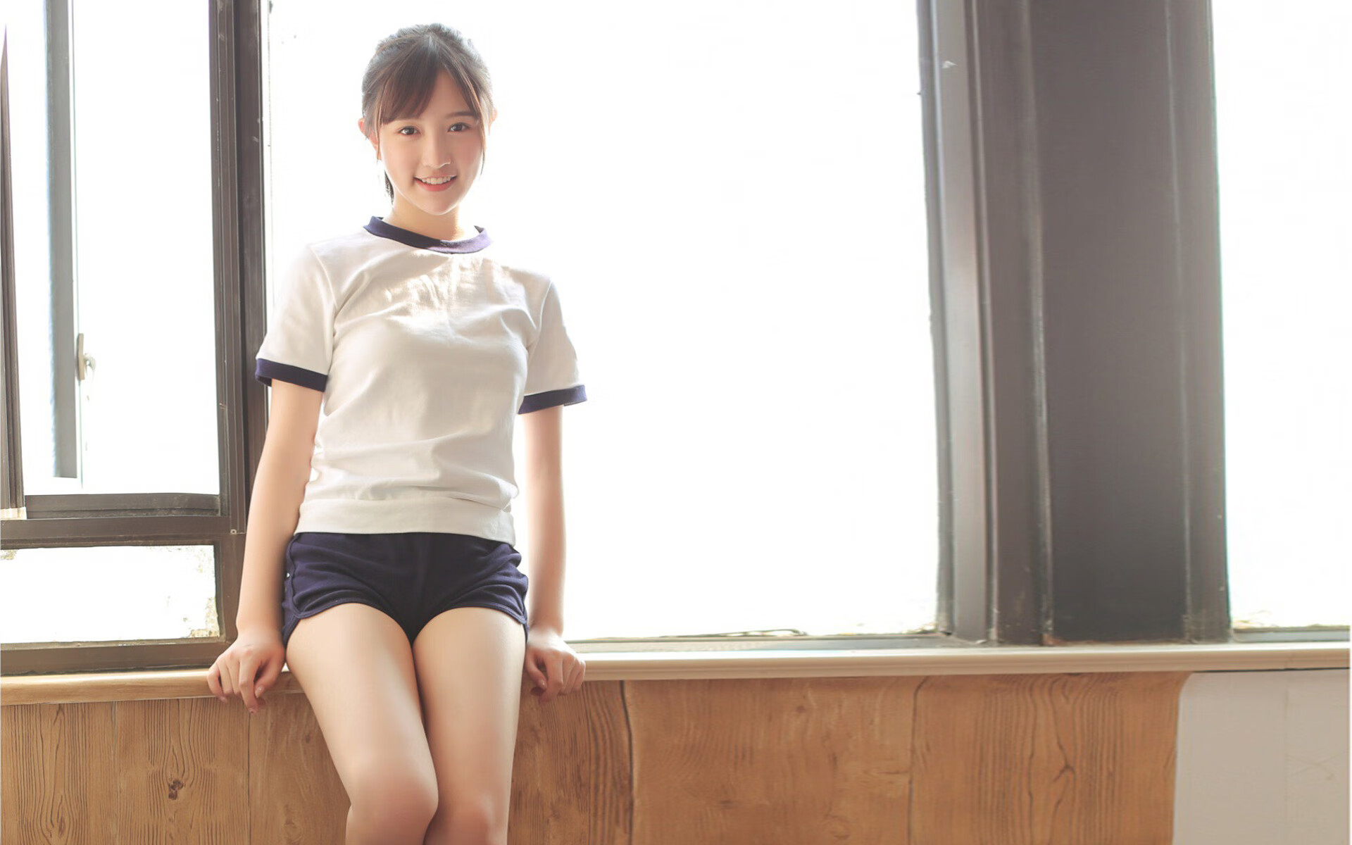 开云·体育官网APP下载-九游体育网站_湖畔水上皮划艇大赛，身心放松的极致体验，水上皮划艇的注意事项