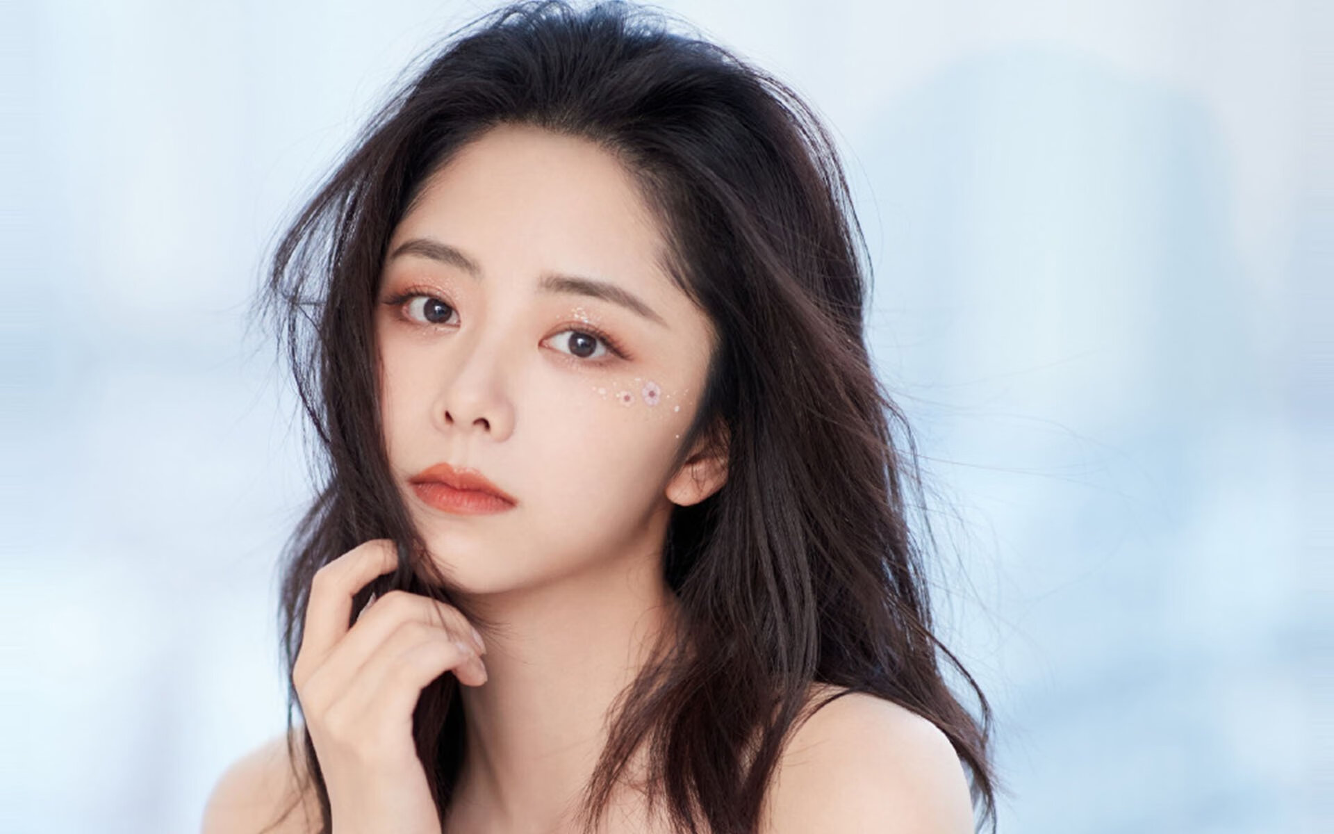 详细阅读:kaiyun开云·官方网站-墨西哥队前锋洛佩斯在巴黎奥运会上表现出色,墨西哥女演员佩罗妮 kaiyun开云·官方网站-墨西哥队前锋洛佩斯在巴黎奥运会上表现出色,墨西哥女演员佩罗妮